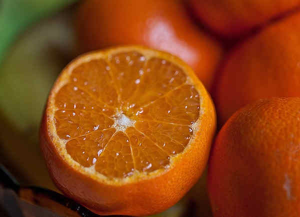 Propiedades del melocotón, cereza, grosella, fresa y naranja