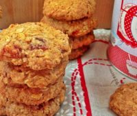 Galletas de avena rellenas de fresa